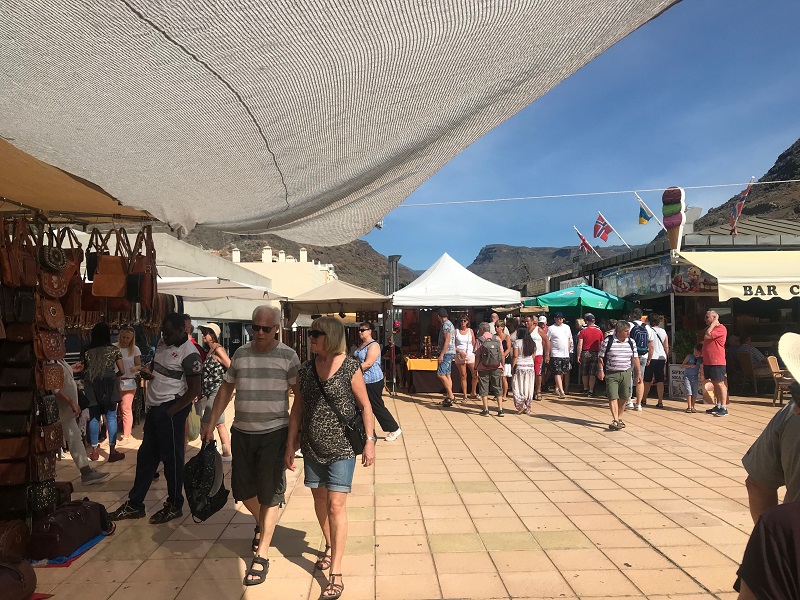 Mogan Market stands