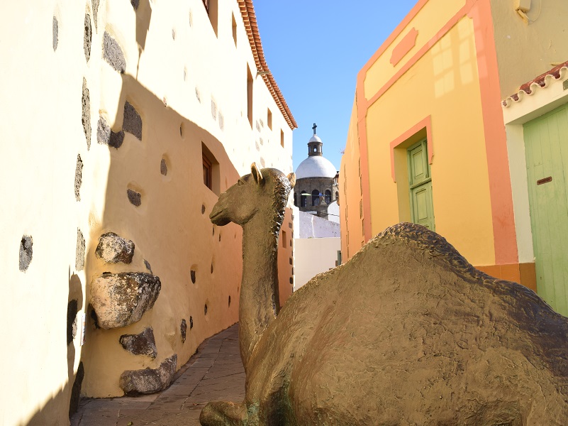 Estatua de Camello en Aguimes