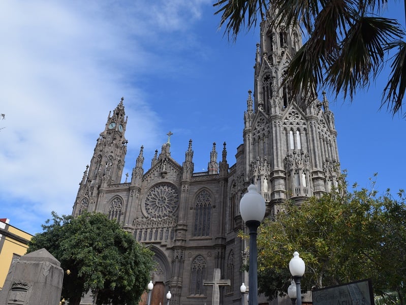 Visit the cathedral of Arucas